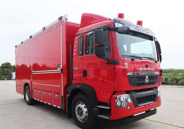 Appliance carrying fire vehicle