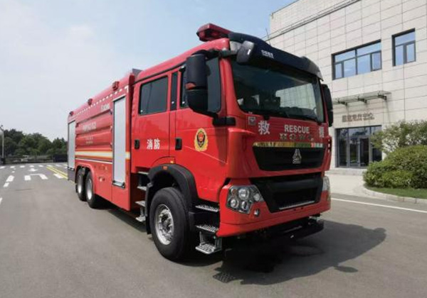Foam fire truck