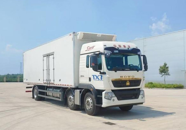 Refrigerator Truck