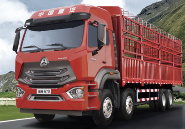 Enclosed Cargo Truck