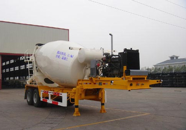 Concrete mixing and transportation semi-trailer
