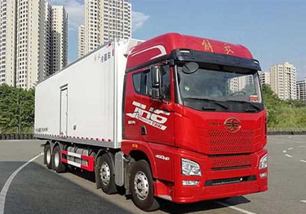 Refrigerator Truck